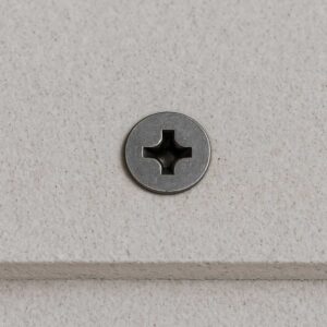 Suitable screw for panel installation